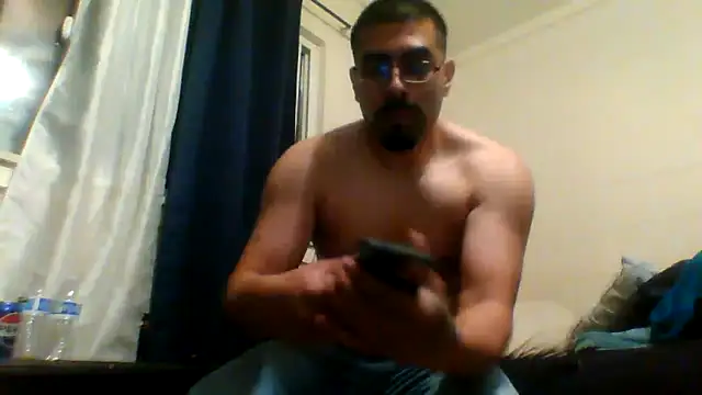 Snapshot of k1oudE chatting on January 2025 02:11:01 AM k1oudE online show from January 2025 02:11:01 AM
