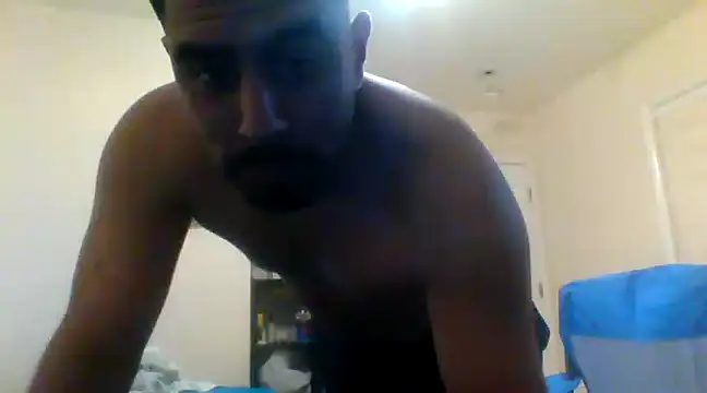Snapshot of k1oudE chatting on February 2025 07:30:02 PM k1oudE online show from February 2025 07:30:02 PM