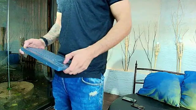 MarcoVitto online show from October 2025 12:02:02 PM