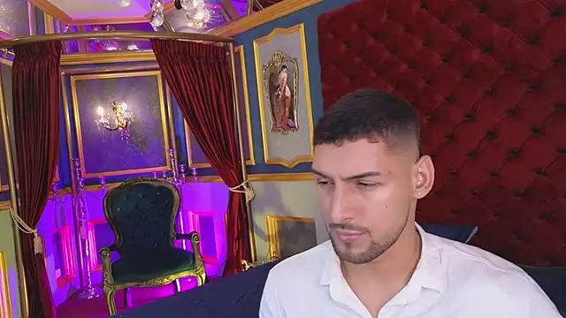 MarcoVitto online show from October 2025 07:43:01 PM