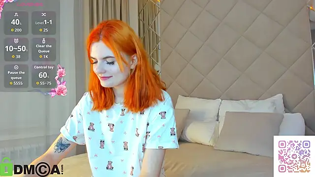 Snapshot of CharlotteMitchell chatting on October 2025 12:11:01 AM CharlotteMitchell online show from October 2025 12:11:01 AM