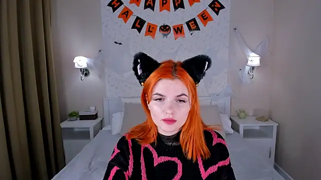 Snapshot of CharlotteMitchell chatting on October 2025 02:04:02 AM CharlotteMitchell online show from October 2025 02:04:02 AM