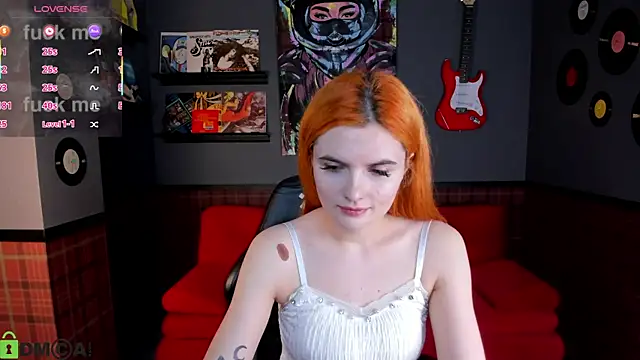 Snapshot of CharlotteMitchell chatting on November 2025 08:36:02 AM CharlotteMitchell online show from November 2025 08:36:02 AM