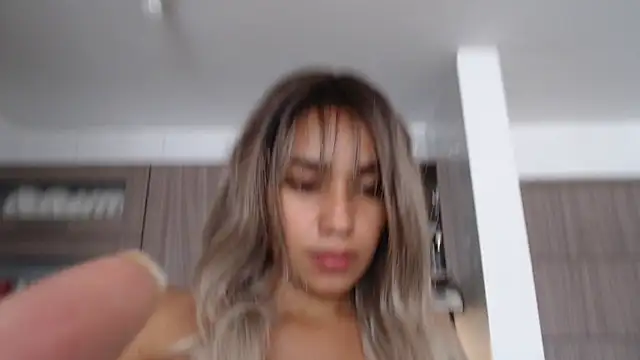 isabela oh online show from December 2024 08:04:02 PM