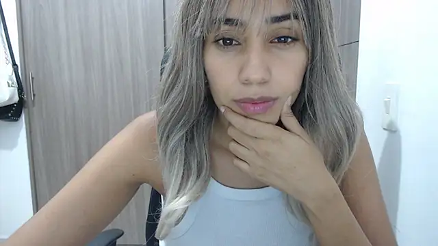 isabela oh online show from March 2025 10:11:01 PM