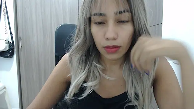 isabela oh online show from March 2025 09:45:01 PM