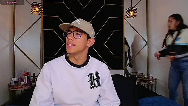 Snapshot of RyanPricee chatting on October 2025 04:12:02 AM RyanPricee online show from October 2025 04:12:02 AM