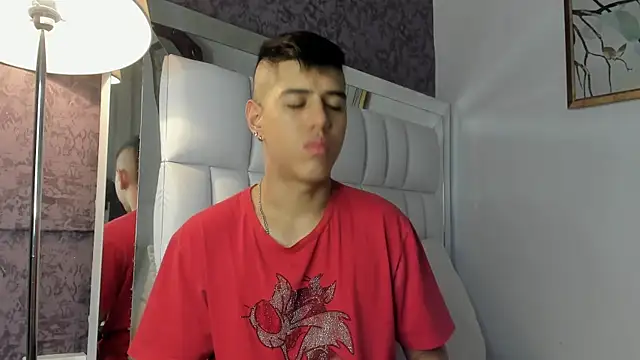 Snapshot of Angel_Khouri chatting on January 2025 08:17:02 PM Angel Khouri online show from January 2025 08:17:02 PM