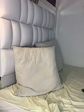 Snapshot of Angel_Khouri chatting on February 2025 02:05:02 AM Angel Khouri online show from February 2025 02:05:02 AM