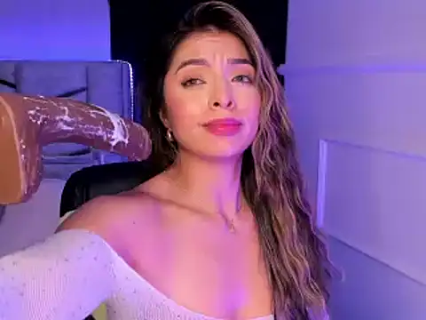 daniiphoeniixx online show from February 2025 06:39:02 AM