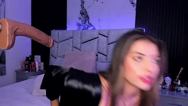 daniiphoeniixx online show from February 2025 08:11:01 PM