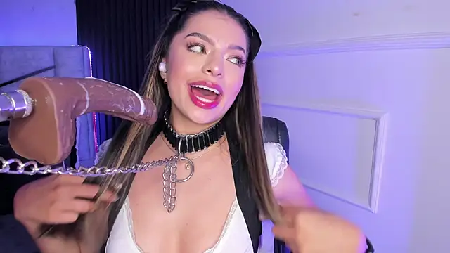 daniiphoeniixx online show from March 2025 03:50:02 PM