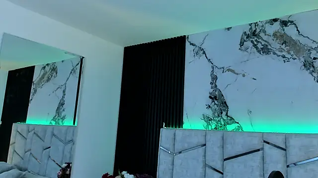 daniiphoeniixx online show from September 2025 07:14:02 PM