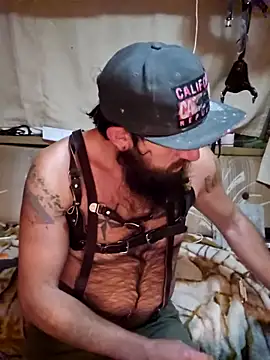 StruggleSnuggles online show from October 2025 08:38:01 AM