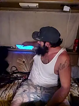 StruggleSnuggles online show from November 2025 02:57:02 AM