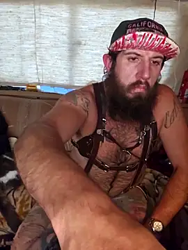 StruggleSnuggles online show from November 2025 11:29:01 PM