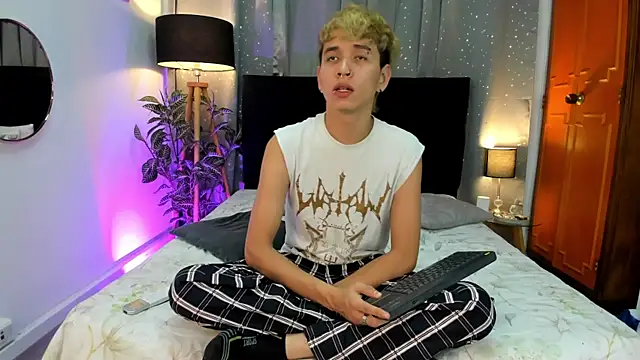 Snapshot of Brian-Ausslos chatting on February 2025 05:47:01 AM Brian-Ausslos online show from February 2025 05:47:01 AM