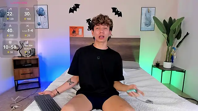 Snapshot of Brian-Ausslos chatting on October 2025 07:42:02 AM Brian-Ausslos online show from October 2025 07:42:02 AM