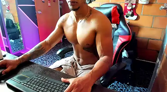 Snapshot of Adam_Valenciia chatting on January 2025 03:12:02 PM Adam Valenciia online show from January 2025 03:12:02 PM