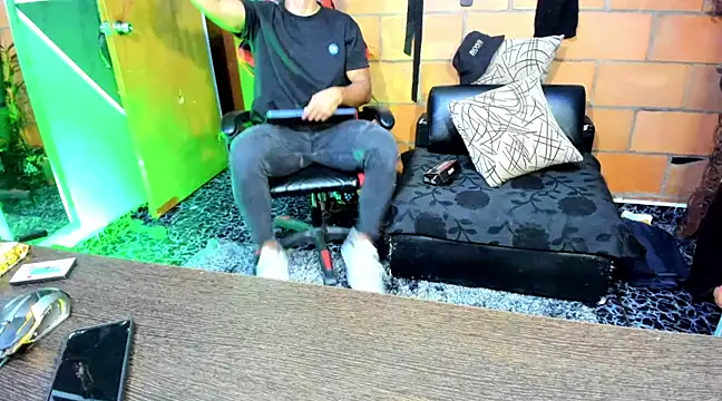 Snapshot of Adam_Valenciia chatting on February 2025 03:14:02 AM Adam Valenciia online show from February 2025 03:14:02 AM