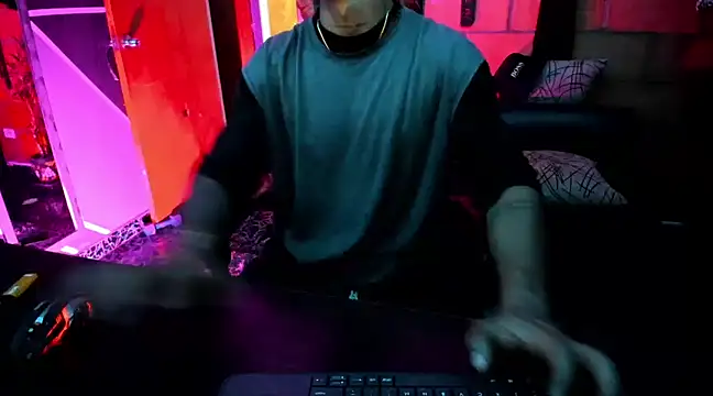 Snapshot of Adam_Valenciia chatting on March 2025 04:26:02 AM Adam Valenciia online show from March 2025 04:26:02 AM