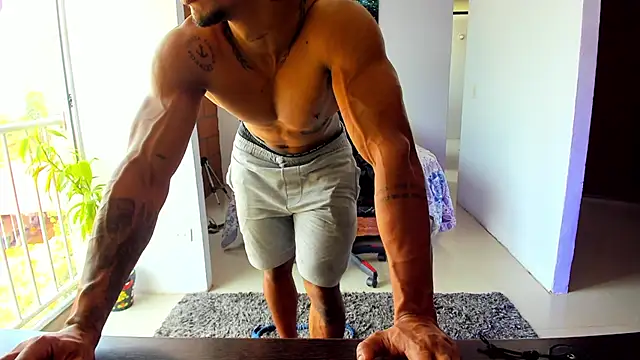 Snapshot of Adam_Valenciia chatting on September 2025 04:21:02 PM Adam Valenciia online show from September 2025 04:21:02 PM