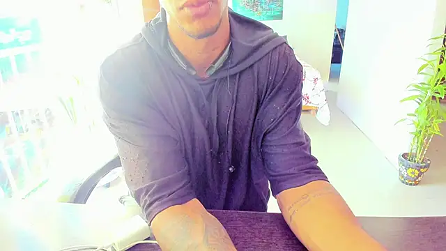 Snapshot of Adam_Valenciia chatting on October 2025 10:15:01 PM Adam Valenciia online show from October 2025 10:15:01 PM