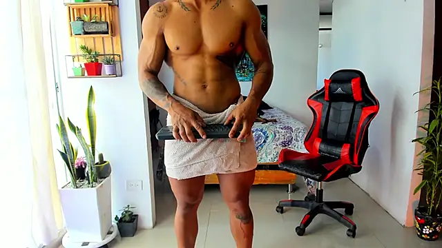 Snapshot of Adam_Valenciia chatting on November 2025 04:51:02 PM Adam Valenciia online show from November 2025 04:51:02 PM