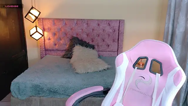 michell petty01 online show from October 2025 11:17:02 PM