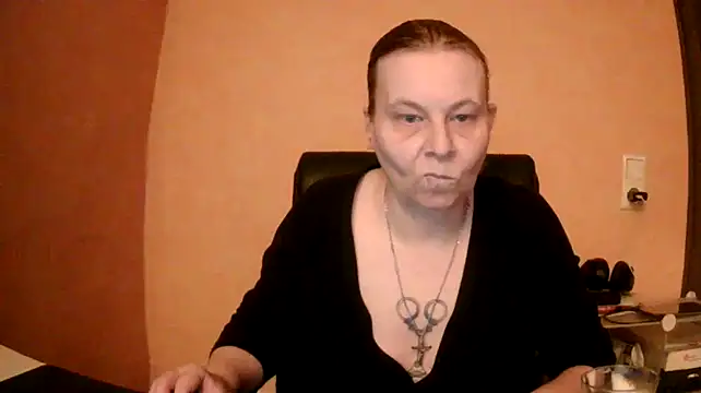 Snapshot of Sweet_Phoenix chatting on January 2025 02:35:01 PM Sweet Phoenix online show from January 2025 02:35:01 PM