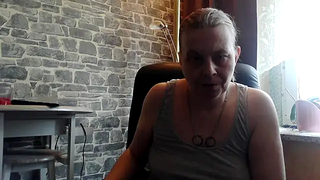 Snapshot of Sweet_Phoenix chatting on February 2025 12:42:01 PM Sweet Phoenix online show from February 2025 12:42:01 PM