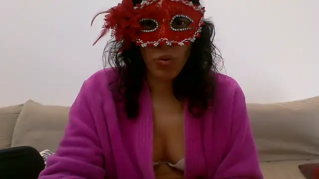 Snapshot of couple-tuga chatting on February 2025 11:34:02 AM couple-tuga online show from February 2025 11:34:02 AM