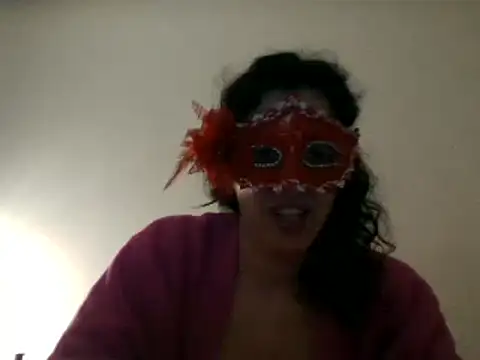 Snapshot of couple-tuga chatting on February 2025 09:37:02 PM couple-tuga online show from February 2025 09:37:02 PM