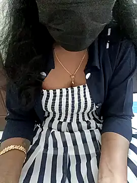 Snapshot of Tamil_Vishalini chatting on December 2024 06:53:02 AM Tamil Vishalini online show from December 2024 06:53:02 AM