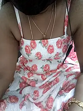 Snapshot of Tamil_Vishalini chatting on January 2025 10:10:02 AM Tamil Vishalini online show from January 2025 10:10:02 AM