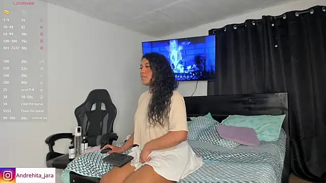 Snapshot of madisonbrunette chatting on October 2025 04:20:02 PM madisonbrunette online show from October 2025 04:20:02 PM