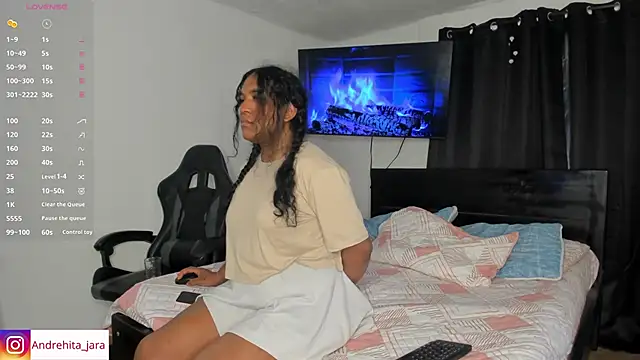 Snapshot of madisonbrunette chatting on October 2025 08:09:02 PM madisonbrunette online show from October 2025 08:09:02 PM