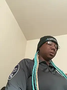 Snapshot of DamnBubbles chatting on January 2025 08:30:01 PM DamnBubbles online show from January 2025 08:30:01 PM