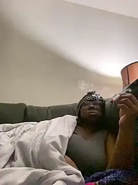 Snapshot of DamnBubbles chatting on January 2025 07:04:02 AM DamnBubbles online show from January 2025 07:04:02 AM