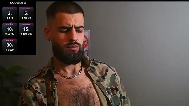 Snapshot of HairyRobxxx chatting on October 2025 03:34:01 PM HairyRobxxx online show from October 2025 03:34:01 PM