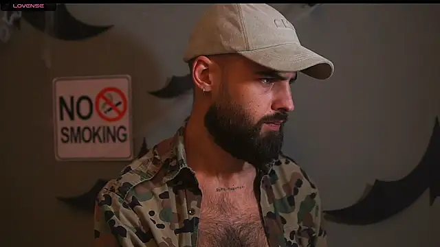 Snapshot of HairyRobxxx chatting on October 2025 03:24:02 PM HairyRobxxx online show from October 2025 03:24:02 PM