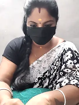 shamritha99 online show from September 2025 04:52:02 PM