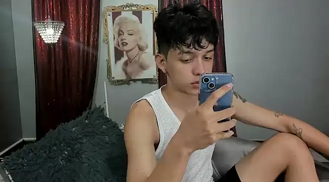 Snapshot of jisuscat chatting on March 2025 02:15:02 AM jisuscat online show from March 2025 02:15:02 AM