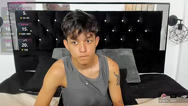 Snapshot of jisuscat chatting on October 2025 08:53:02 PM jisuscat online show from October 2025 08:53:02 PM