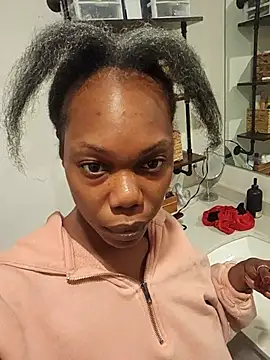 Snapshot of Looking4Jerries chatting on December 2025 11:45:02 PM Looking4Jerries online show from December 2025 11:45:02 PM