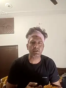 Snapshot of MAGNETICDADDY8 chatting on March 2025 06:32:01 PM MAGNETICDADDY8 online show from March 2025 06:32:01 PM