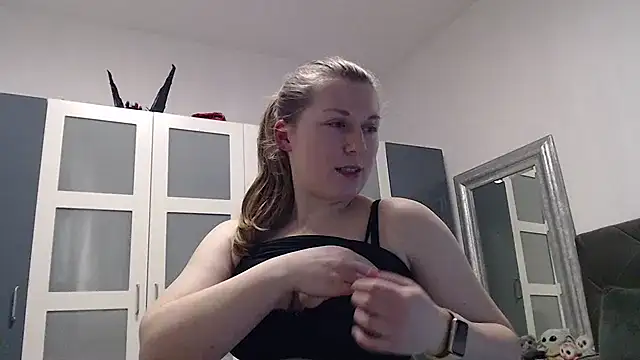 SexyJoanne online show from March 2025 09:16:02 PM