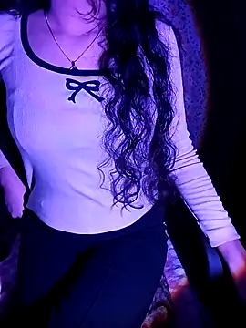 Angelnirvanaa online show from November 2025 12:27:02 PM