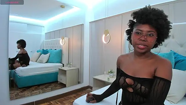violeta ruiz  online show from February 2025 10:52:02 PM