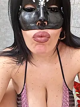 Snapshot of desyree89 chatting on October 2025 04:48:01 AM desyree89 online show from October 2025 04:48:01 AM